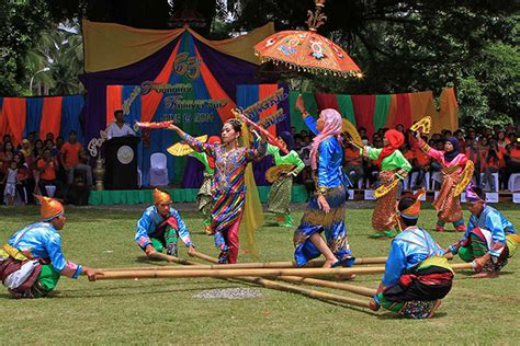 singkil dance|The Maranao SINGKIL .